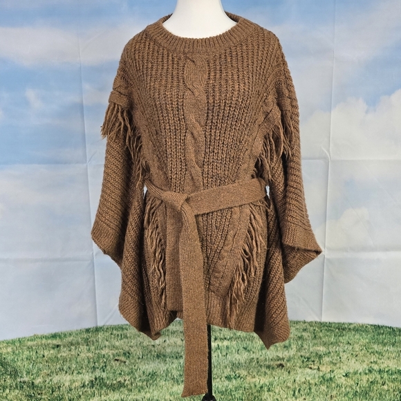 DAVID & DANI | CABLE KNIT BELTED BAT WING FRINGED SWEATER - Picture 3 of 16